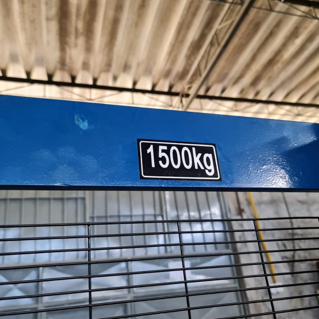 Recife Locações Emp 1500kg 2