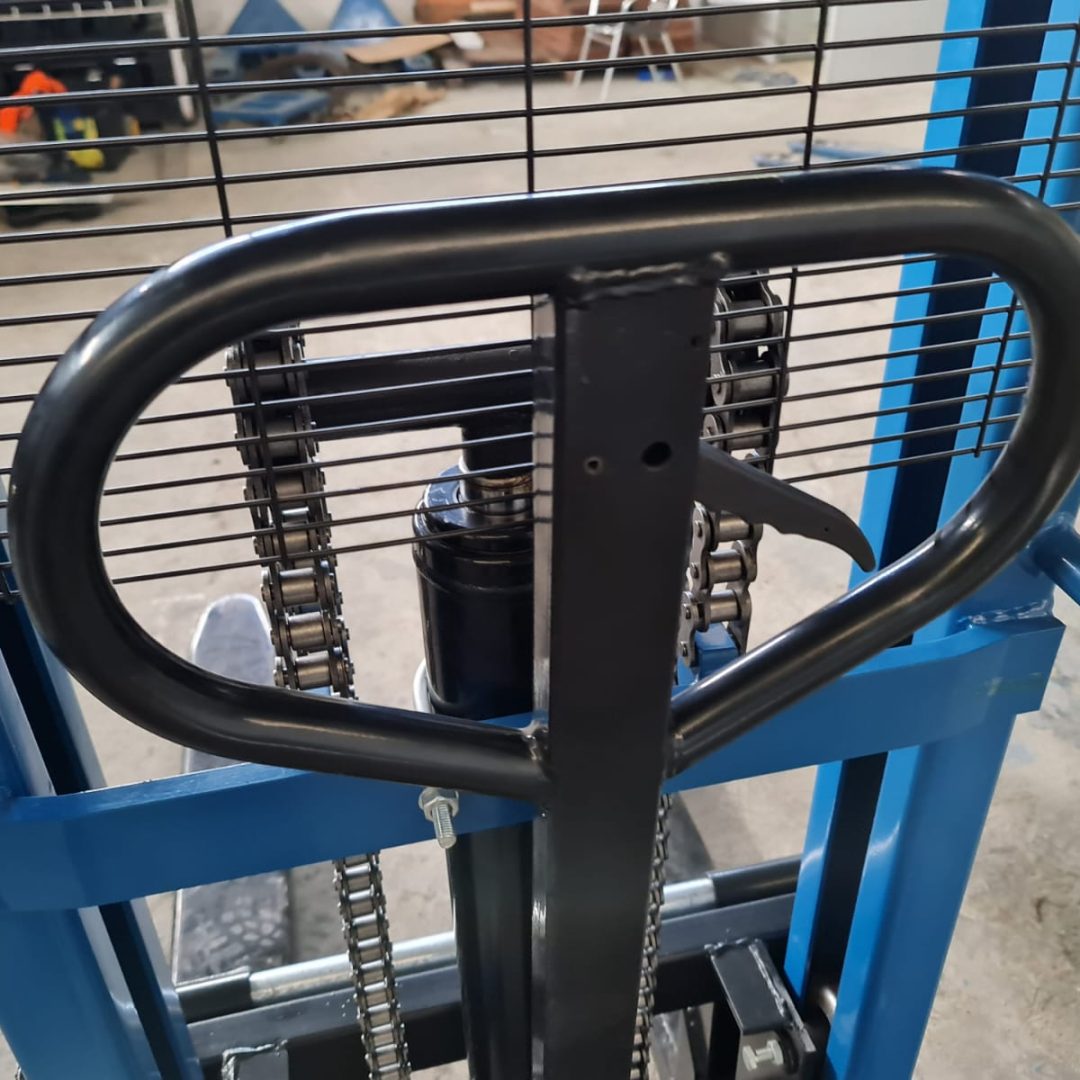 Recife Locações Emp 1500kg 5